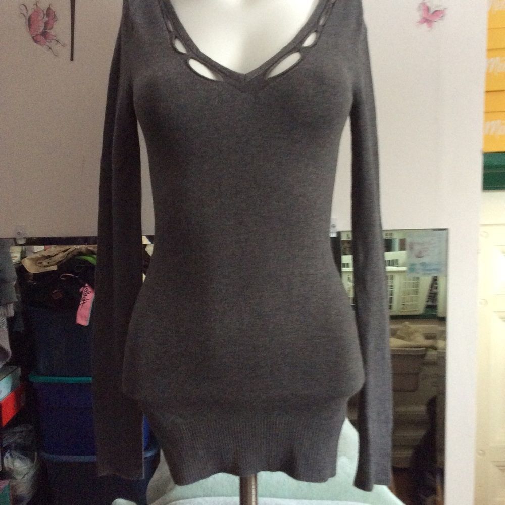 Guess Sweater - Picture 1 of 12